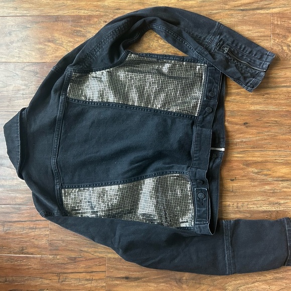 LEVI’S Black Denim Jacket with Silver Accents Women’s Size Large Distresses Moto - Picture 12 of 13